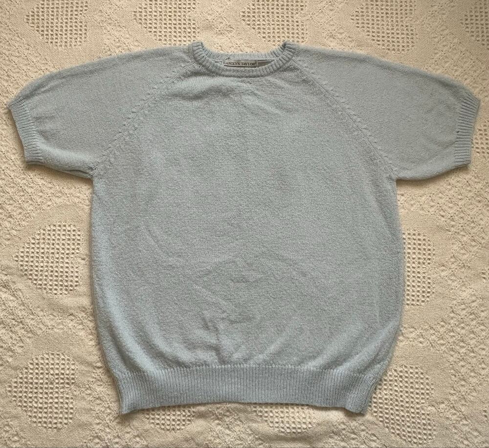 Vintage Carolyn Taylor Short Sleeve Baby Blue. Sweater